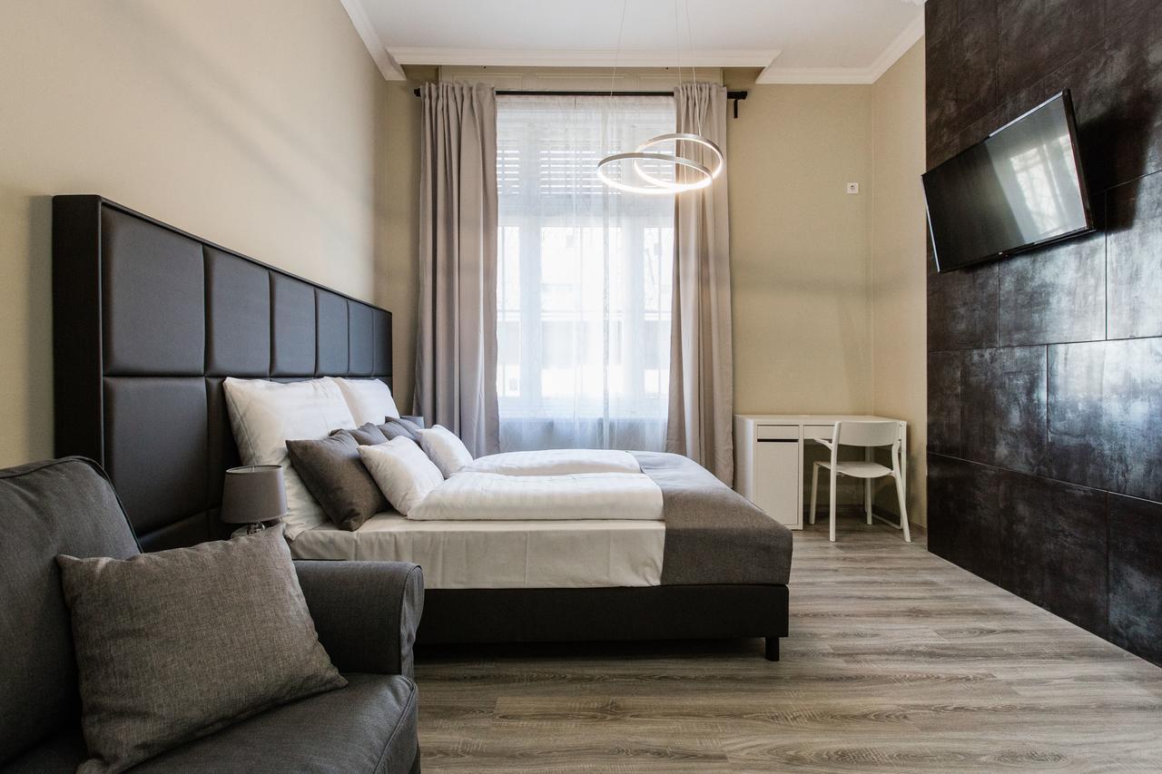 A Golden Star Modern Luxury Apartments And Suites Budapest Bagian luar foto